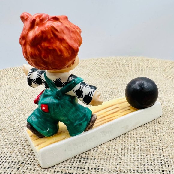 W. Goebel Redhead Boy Bowling Figurine Signed - Picture 6 of 9